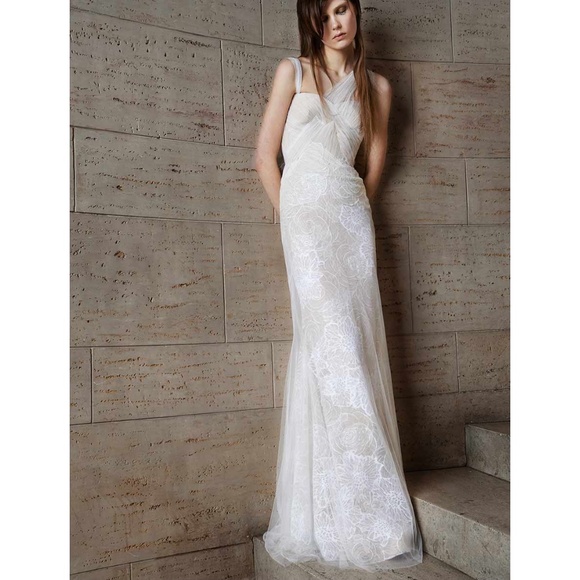 Vera Wang Dresses & Skirts - Vera Wang Bridal Olympia 110515 Silk Tulle & Chantilly Lace Gown